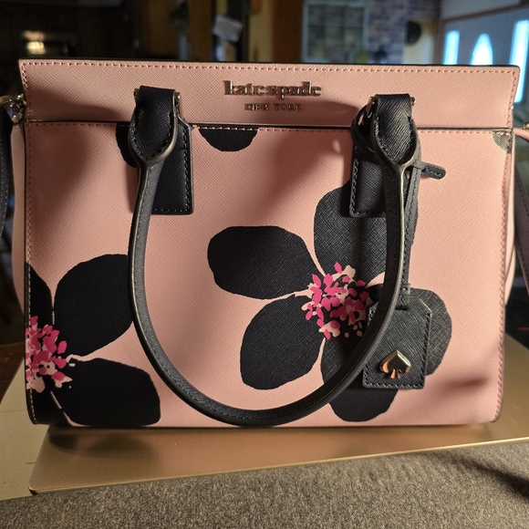 This is a Kate Spade Cameron Grand Flora Medium Satchel WKRU6738 in PINK - Picture 1 of 10